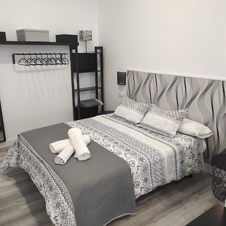 Apartamento Turistico Lyra Baena Esterno foto