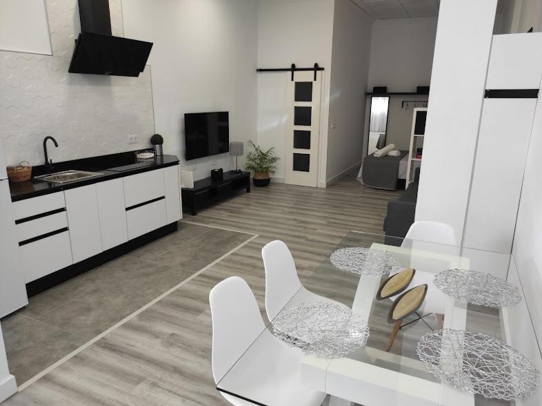 Apartamento Turistico Lyra Baena Esterno foto