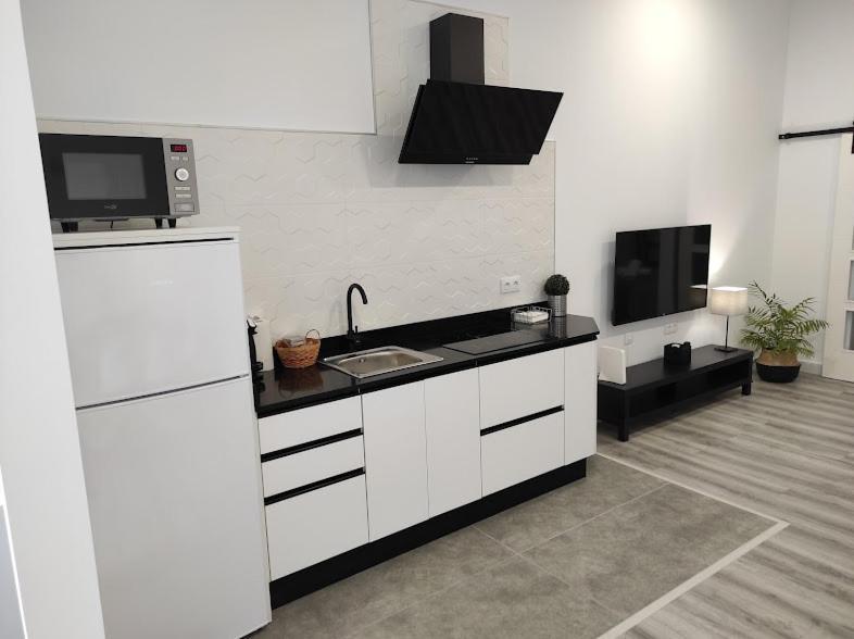 Apartamento Turistico Lyra Baena Esterno foto