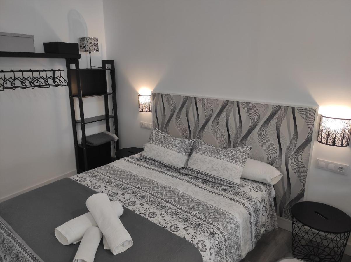 Apartamento Turistico Lyra Baena Esterno foto